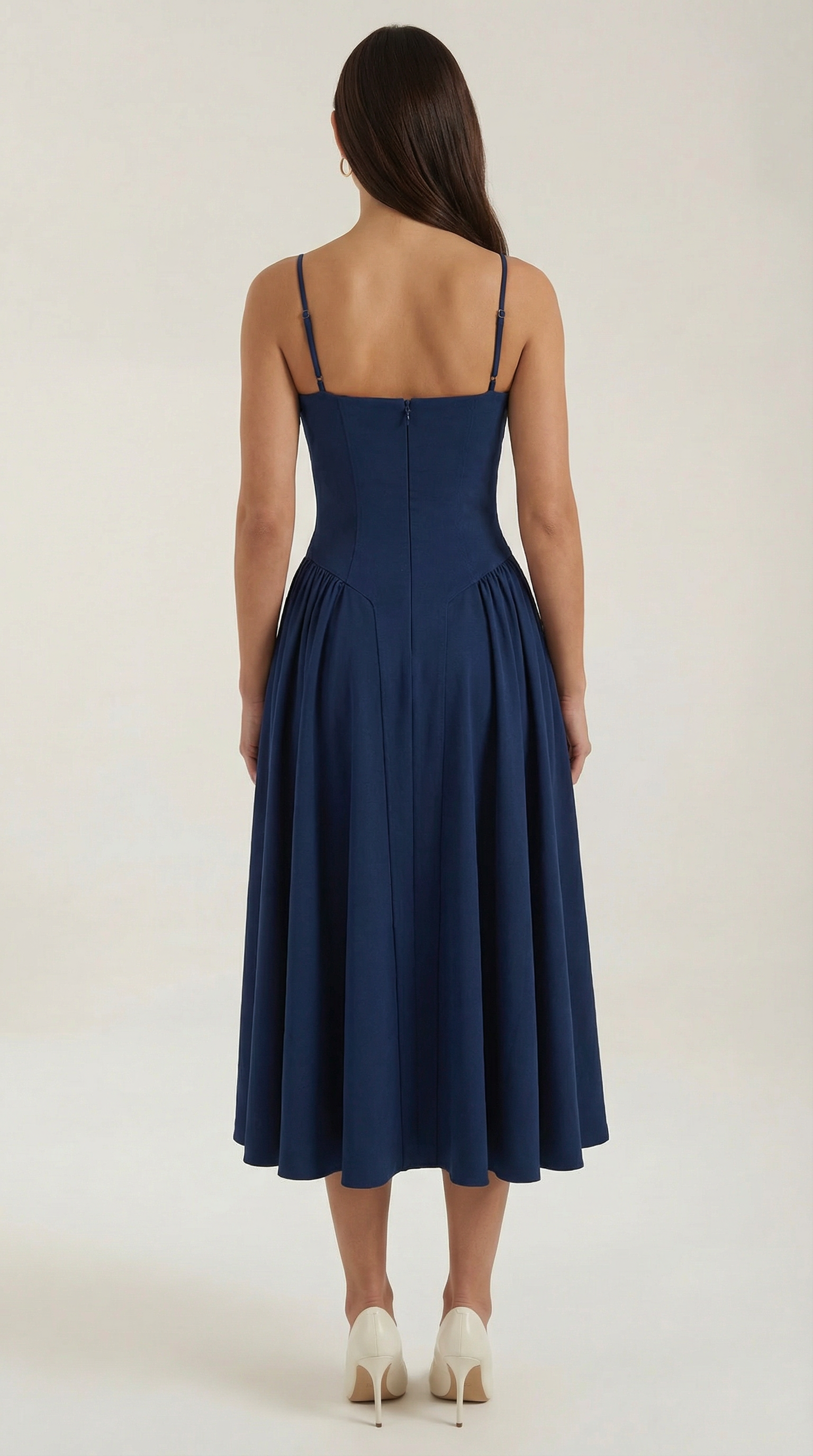 Odette | Elegancka sukienka midi z rozkloszowanym dołem i gorsetem