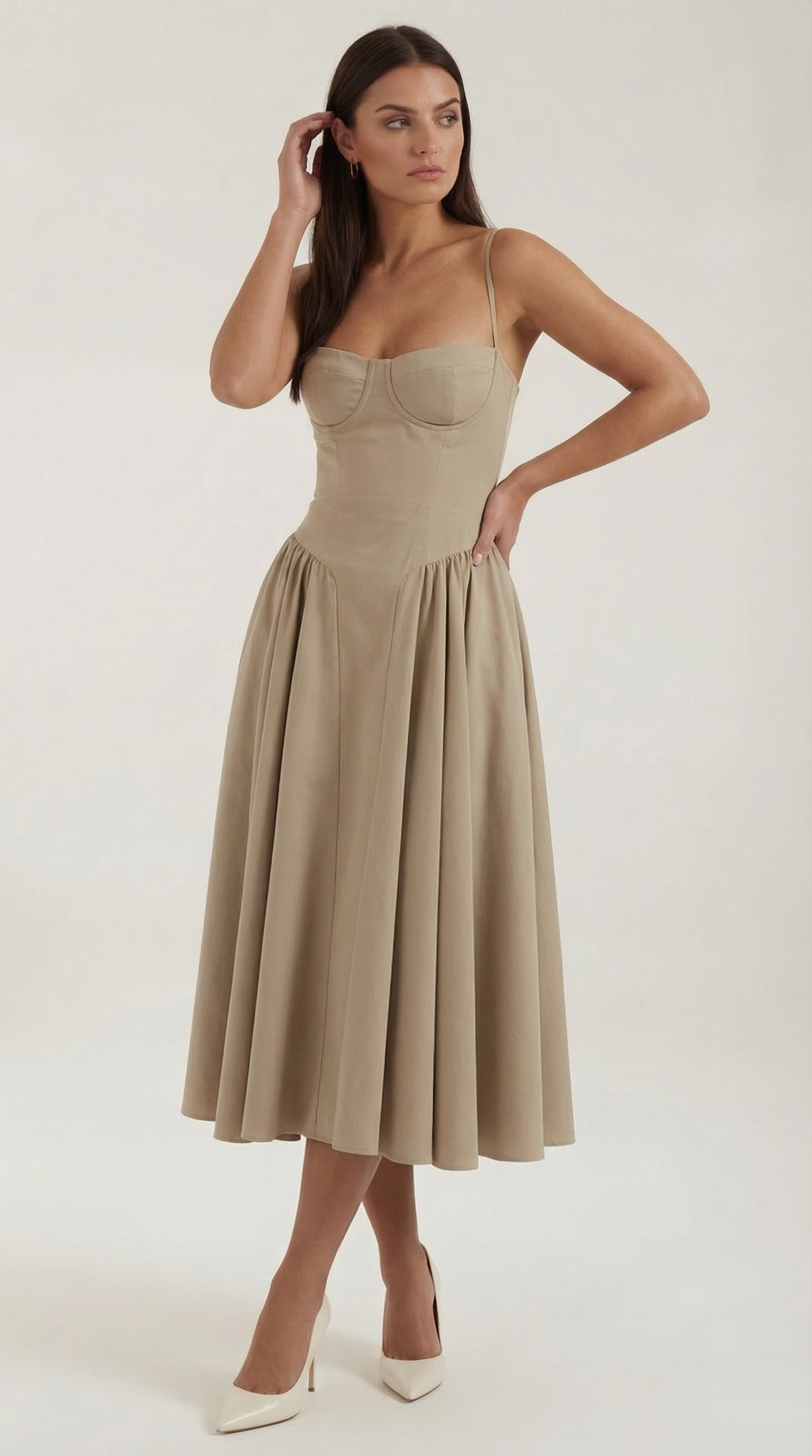 Odette | Elegancka sukienka midi z rozkloszowanym dołem i gorsetem