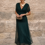 Marena | Elegancka Sukienka Maxi na Przyjęcie z Dekoltem w Serek