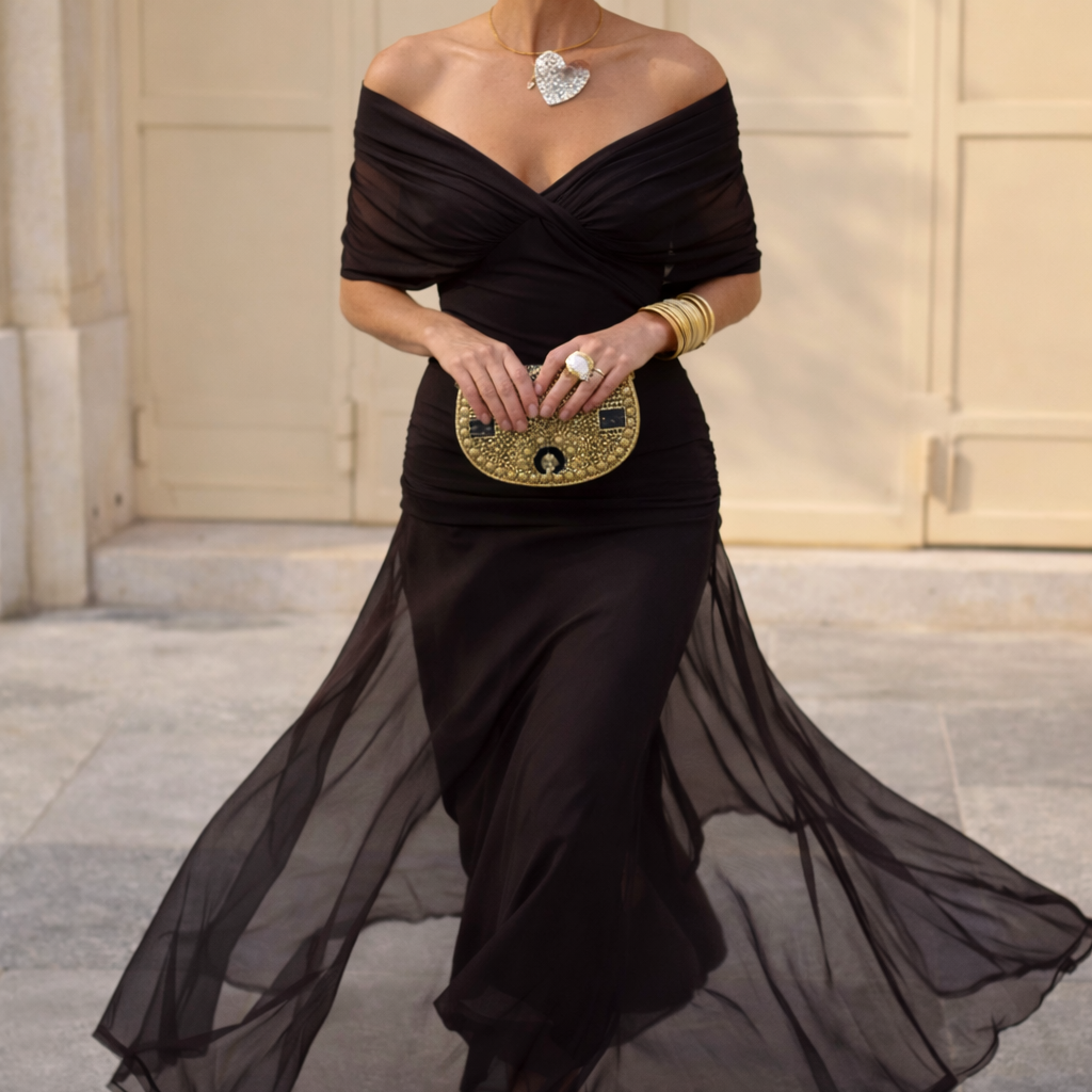 Marena | Elegancka Sukienka Maxi na Przyjęcie z Dekoltem w Serek