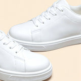 Marcel | Minimalistyczne białe sneakersy o ponadczasowym stylu