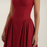 Odette | Elegancka sukienka midi z rozkloszowanym dołem i gorsetem