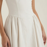 Odette | Elegancka sukienka midi z rozkloszowanym dołem i gorsetem